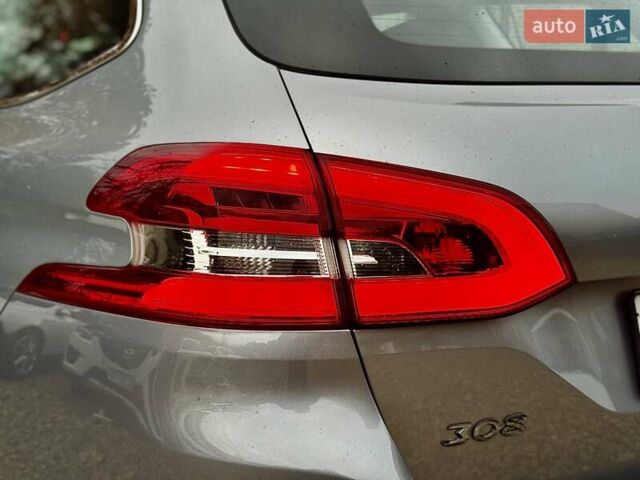 Пежо 308 2016 в Стрые на Automoto.ua Серый Пежо 308, объемом двигателя 2 л и пробегом 104 тыс. км за 12999 $, фото 2 на Automoto.ua