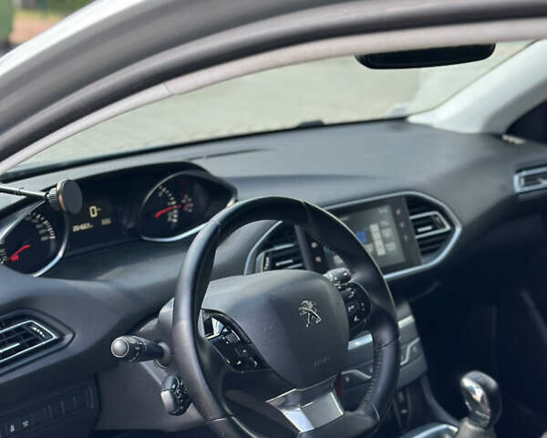 Сірий Пежо 308, об'ємом двигуна 1.6 л та пробігом 265 тис. км за 8300 $, фото 6 на Automoto.ua