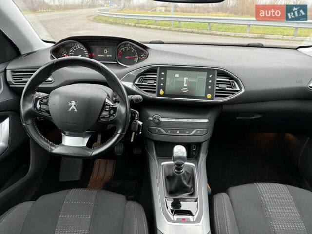 Серый Пежо 308, объемом двигателя 1.56 л и пробегом 295 тыс. км за 8799 $, фото 19 на Automoto.ua