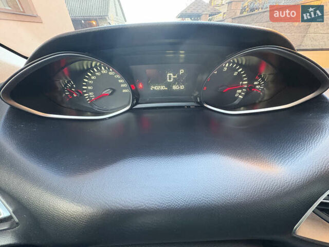 Серый Пежо 308, объемом двигателя 1.6 л и пробегом 240 тыс. км за 12500 $, фото 8 на Automoto.ua