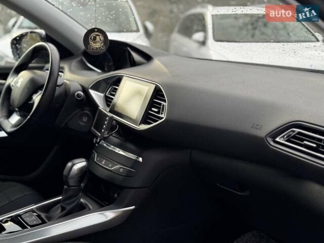 Пежо 308 2016 в Стрые на Automoto.ua Серый Пежо 308, объемом двигателя 2 л и пробегом 104 тыс. км за 12999 $, фото 107 на Automoto.ua