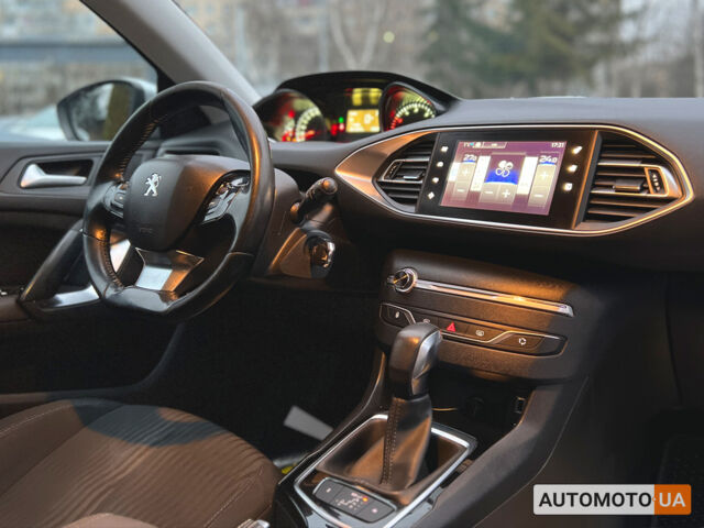 Серый Пежо 308, объемом двигателя 1.6 л и пробегом 260 тыс. км за 9900 $, фото 9 на Automoto.ua