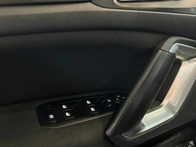 Серый Пежо 308, объемом двигателя 1.6 л и пробегом 214 тыс. км за 9500 $, фото 19 на Automoto.ua