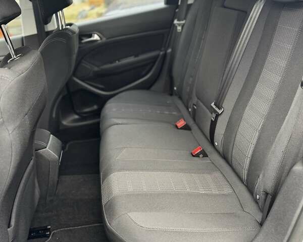 Пежо 308 2016 в Стрые на Automoto.ua Серый Пежо 308, объемом двигателя 2 л и пробегом 104 тыс. км за 12999 $, фото 71 на Automoto.ua