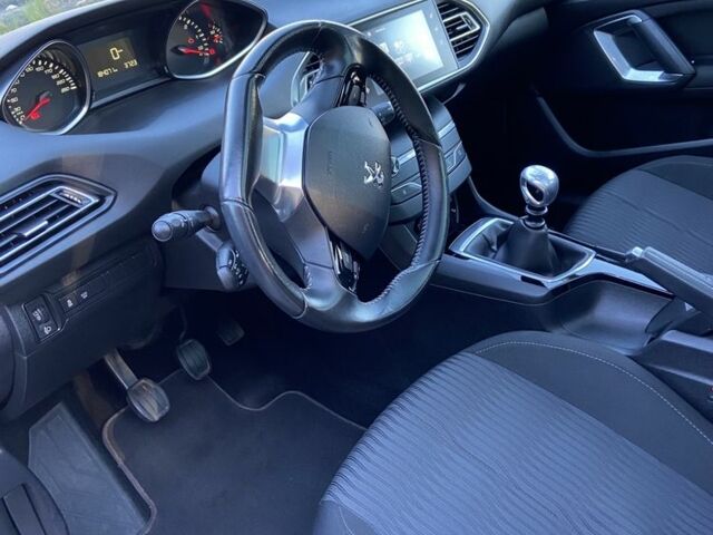 Пежо 308 2016 в Киеве на Automoto.ua Серый Пежо 308, объемом двигателя 1.6 л и пробегом 184 тыс. км за 11500 $, фото 6 на Automoto.ua