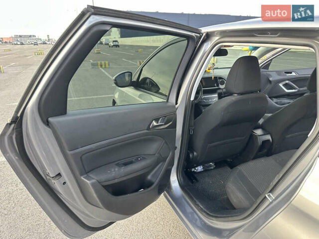 Серый Пежо 308, объемом двигателя 1.56 л и пробегом 228 тыс. км за 9200 $, фото 15 на Automoto.ua
