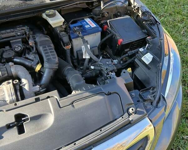 Пежо 308 2016 в Тернополе на Automoto.ua Серый Пежо 308, объемом двигателя 1.6 л и пробегом 290 тыс. км за 9200 $, фото 3 на Automoto.ua