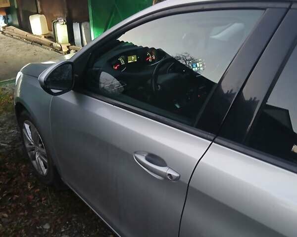 Серый Пежо 308, объемом двигателя 1.56 л и пробегом 233 тыс. км за 9200 $, фото 7 на Automoto.ua