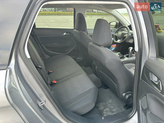 Серый Пежо 308, объемом двигателя 1.56 л и пробегом 228 тыс. км за 9200 $, фото 12 на Automoto.ua