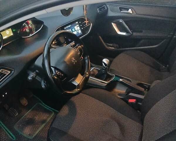 Серый Пежо 308, объемом двигателя 1.56 л и пробегом 233 тыс. км за 9200 $, фото 8 на Automoto.ua