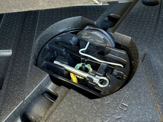 Сірий Пежо 308, об'ємом двигуна 1.6 л та пробігом 242 тис. км за 8500 $, фото 14 на Automoto.ua