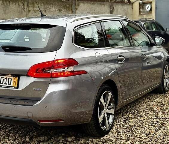 Пежо 308 2016 в Стрые на Automoto.ua Серый Пежо 308, объемом двигателя 2 л и пробегом 104 тыс. км за 12999 $, фото 32 на Automoto.ua