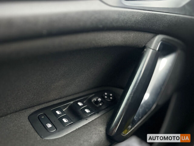 Серый Пежо 308, объемом двигателя 2 л и пробегом 351 тыс. км за 10250 $, фото 10 на Automoto.ua