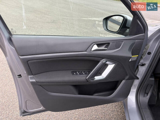 Серый Пежо 308, объемом двигателя 1.56 л и пробегом 295 тыс. км за 8799 $, фото 11 на Automoto.ua