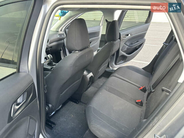 Серый Пежо 308, объемом двигателя 1.56 л и пробегом 228 тыс. км за 9200 $, фото 16 на Automoto.ua