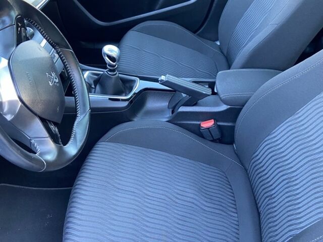 Пежо 308 2016 в Киеве на Automoto.ua Серый Пежо 308, объемом двигателя 1.6 л и пробегом 184 тыс. км за 11500 $, фото 5 на Automoto.ua