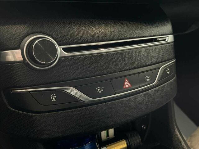 Серый Пежо 308, объемом двигателя 1.6 л и пробегом 214 тыс. км за 9500 $, фото 17 на Automoto.ua