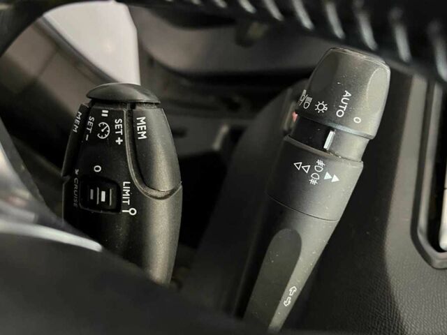 Серый Пежо 308, объемом двигателя 1.6 л и пробегом 214 тыс. км за 9500 $, фото 14 на Automoto.ua