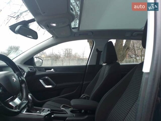 Сірий Пежо 308, об'ємом двигуна 1.6 л та пробігом 180 тис. км за 12500 $, фото 7 на Automoto.ua