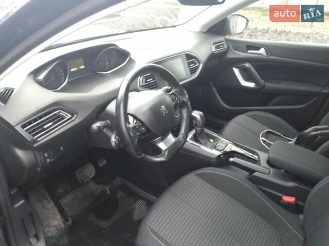 Сірий Пежо 308, об'ємом двигуна 1.6 л та пробігом 180 тис. км за 12500 $, фото 8 на Automoto.ua