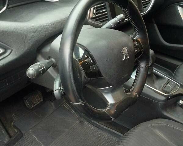 Серый Пежо 308, объемом двигателя 1.56 л и пробегом 160 тыс. км за 8000 $, фото 7 на Automoto.ua