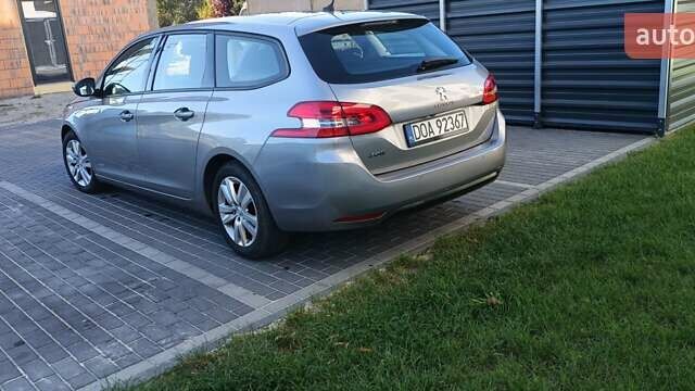 Серый Пежо 308, объемом двигателя 1.56 л и пробегом 217 тыс. км за 6000 $, фото 6 на Automoto.ua