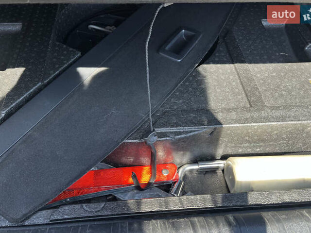 Сірий Пежо 308, об'ємом двигуна 1.56 л та пробігом 195 тис. км за 10700 $, фото 9 на Automoto.ua