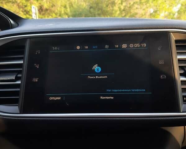 Серый Пежо 308, объемом двигателя 1.56 л и пробегом 254 тыс. км за 10950 $, фото 105 на Automoto.ua