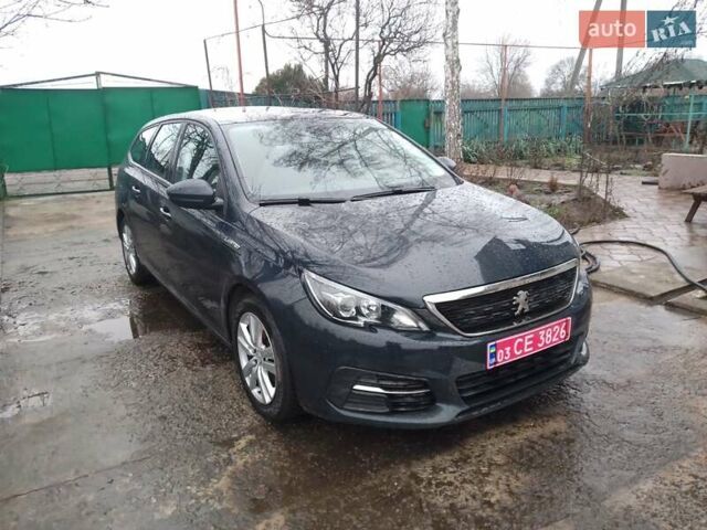 Сірий Пежо 308, об'ємом двигуна 1.6 л та пробігом 180 тис. км за 12500 $, фото 2 на Automoto.ua