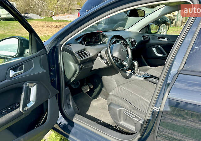 Серый Пежо 308, объемом двигателя 1.6 л и пробегом 205 тыс. км за 11000 $, фото 18 на Automoto.ua