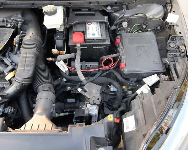 Серый Пежо 308, объемом двигателя 1.56 л и пробегом 254 тыс. км за 10950 $, фото 117 на Automoto.ua