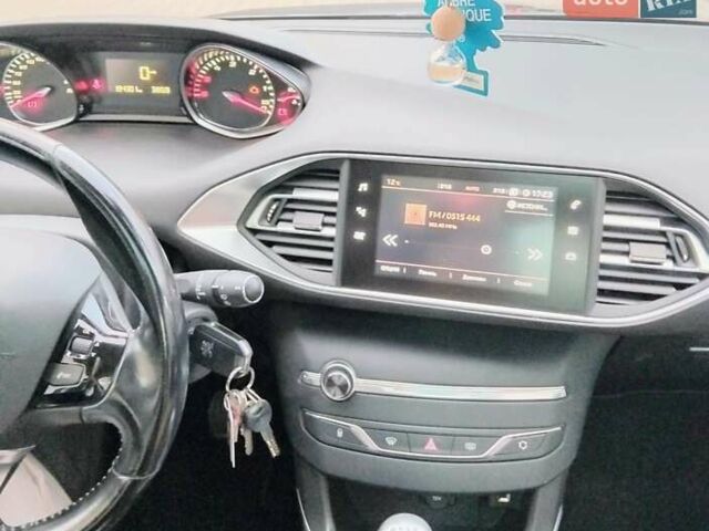 Серый Пежо 308, объемом двигателя 1.6 л и пробегом 194 тыс. км за 12500 $, фото 15 на Automoto.ua