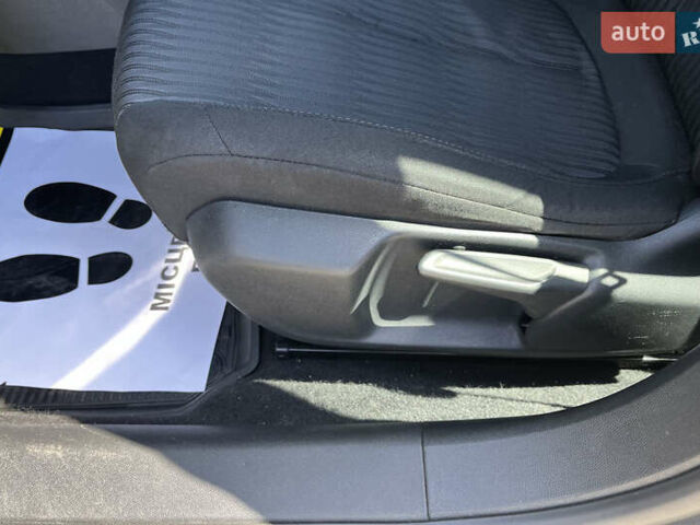 Сірий Пежо 308, об'ємом двигуна 1.56 л та пробігом 195 тис. км за 10700 $, фото 13 на Automoto.ua