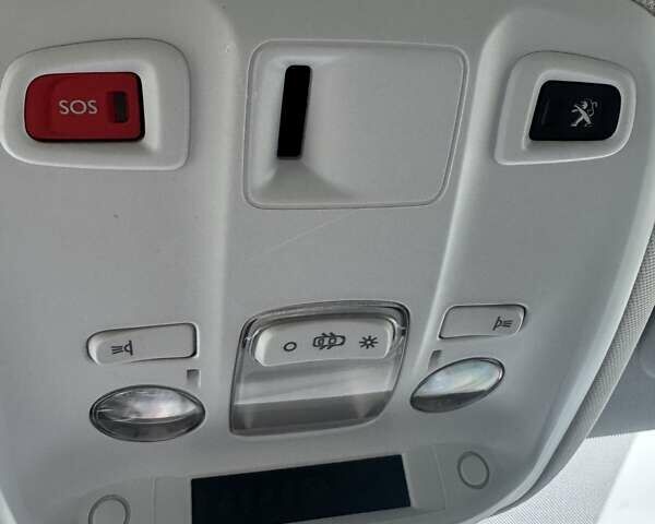 Сірий Пежо 308, об'ємом двигуна 1.5 л та пробігом 147 тис. км за 13700 $, фото 14 на Automoto.ua