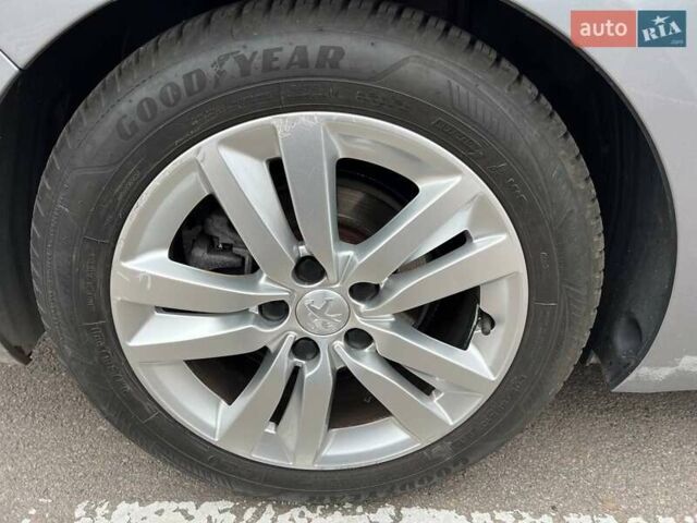 Серый Пежо 308, объемом двигателя 1.5 л и пробегом 155 тыс. км за 13100 $, фото 6 на Automoto.ua