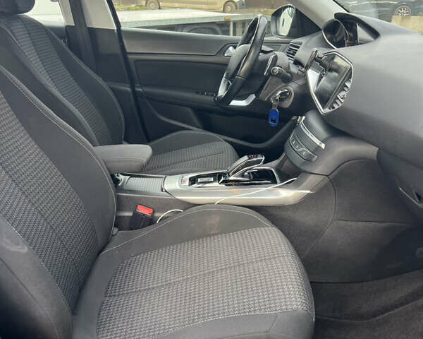 Сірий Пежо 308, об'ємом двигуна 1.5 л та пробігом 166 тис. км за 12650 $, фото 31 на Automoto.ua