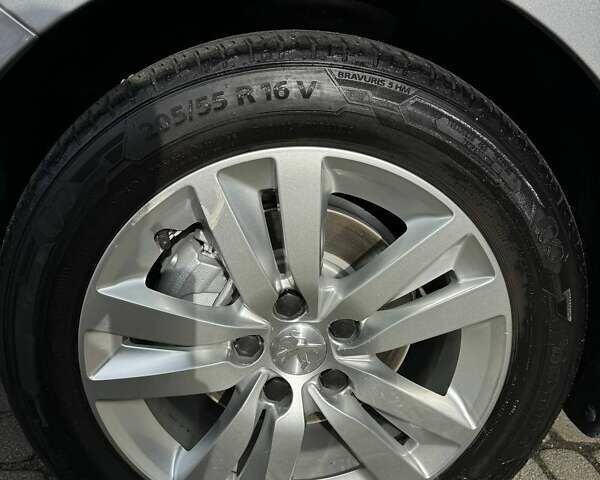 Серый Пежо 308, объемом двигателя 1.56 л и пробегом 133 тыс. км за 13299 $, фото 10 на Automoto.ua