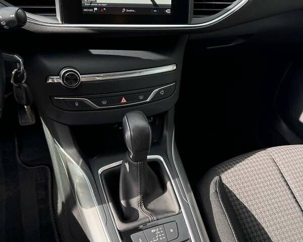 Серый Пежо 308, объемом двигателя 1.56 л и пробегом 133 тыс. км за 13299 $, фото 34 на Automoto.ua