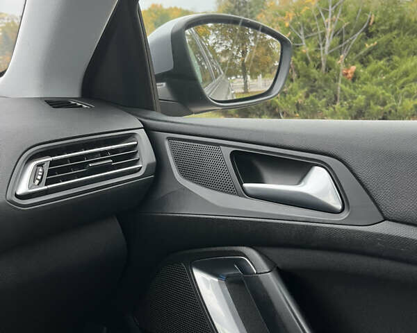 Серый Пежо 308, объемом двигателя 1.5 л и пробегом 206 тыс. км за 11900 $, фото 26 на Automoto.ua