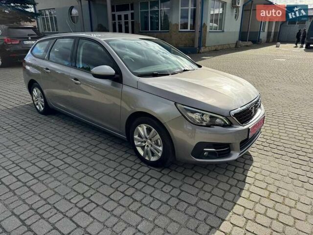 Серый Пежо 308, объемом двигателя 1.56 л и пробегом 133 тыс. км за 13299 $, фото 3 на Automoto.ua