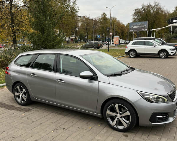Серый Пежо 308, объемом двигателя 1.5 л и пробегом 206 тыс. км за 11900 $, фото 3 на Automoto.ua