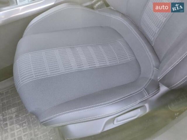 Серый Пежо 308, объемом двигателя 1.5 л и пробегом 90 тыс. км за 16000 $, фото 9 на Automoto.ua