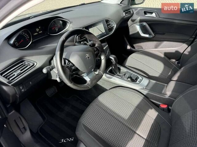 Сірий Пежо 308, об'ємом двигуна 1.5 л та пробігом 133 тис. км за 13399 $, фото 27 на Automoto.ua