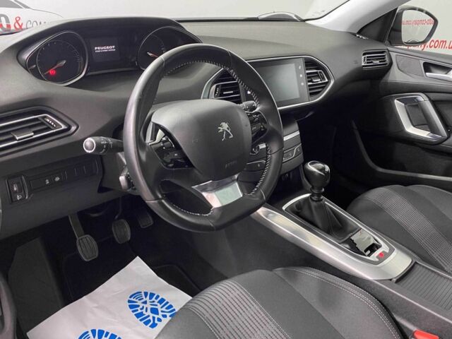 Сірий Пежо 308, об'ємом двигуна 1.5 л та пробігом 175 тис. км за 13150 $, фото 5 на Automoto.ua