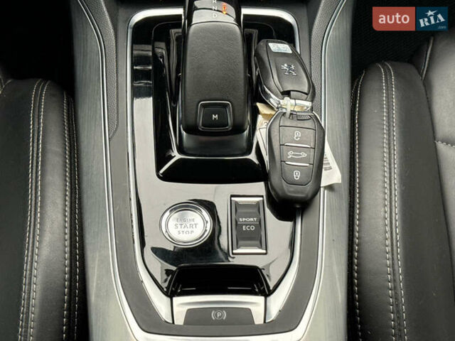 Серый Пежо 308, объемом двигателя 1.5 л и пробегом 168 тыс. км за 15300 $, фото 7 на Automoto.ua