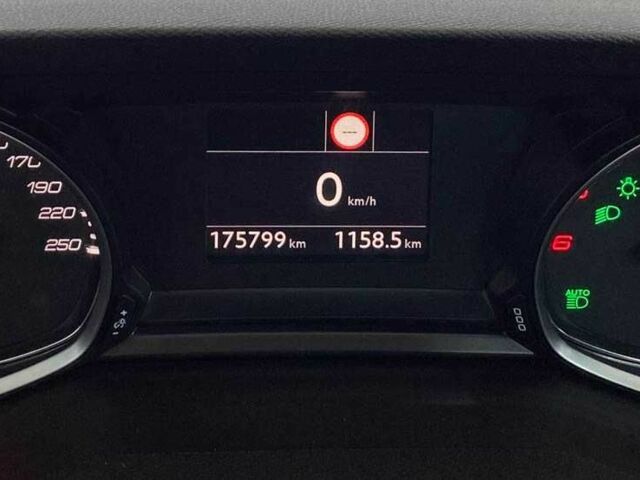 Сірий Пежо 308, об'ємом двигуна 1.5 л та пробігом 175 тис. км за 13150 $, фото 6 на Automoto.ua