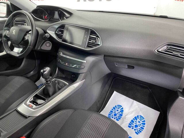 Сірий Пежо 308, об'ємом двигуна 1.5 л та пробігом 175 тис. км за 13150 $, фото 13 на Automoto.ua