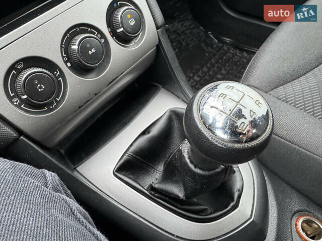 Синий Пежо 308, объемом двигателя 1.6 л и пробегом 300 тыс. км за 4490 $, фото 15 на Automoto.ua