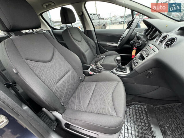 Синий Пежо 308, объемом двигателя 1.6 л и пробегом 300 тыс. км за 4490 $, фото 26 на Automoto.ua