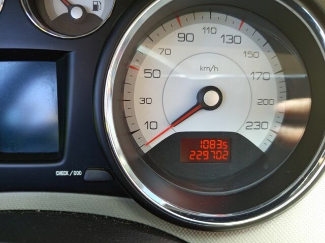 Синій Пежо 308, об'ємом двигуна 1.6 л та пробігом 225 тис. км за 4900 $, фото 2 на Automoto.ua